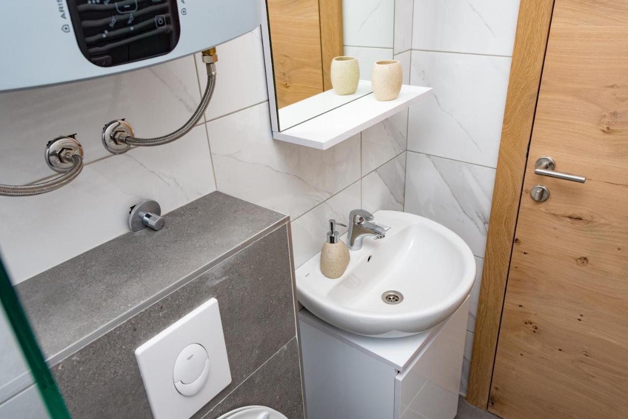 Apartmani Kamavu Яхорина Екстер'єр фото