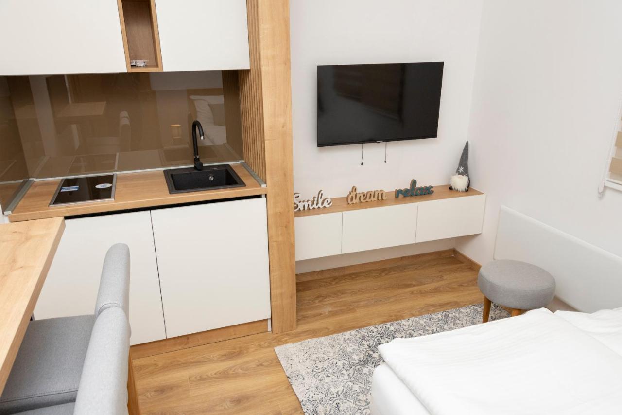 Apartmani Kamavu Яхорина Екстер'єр фото
