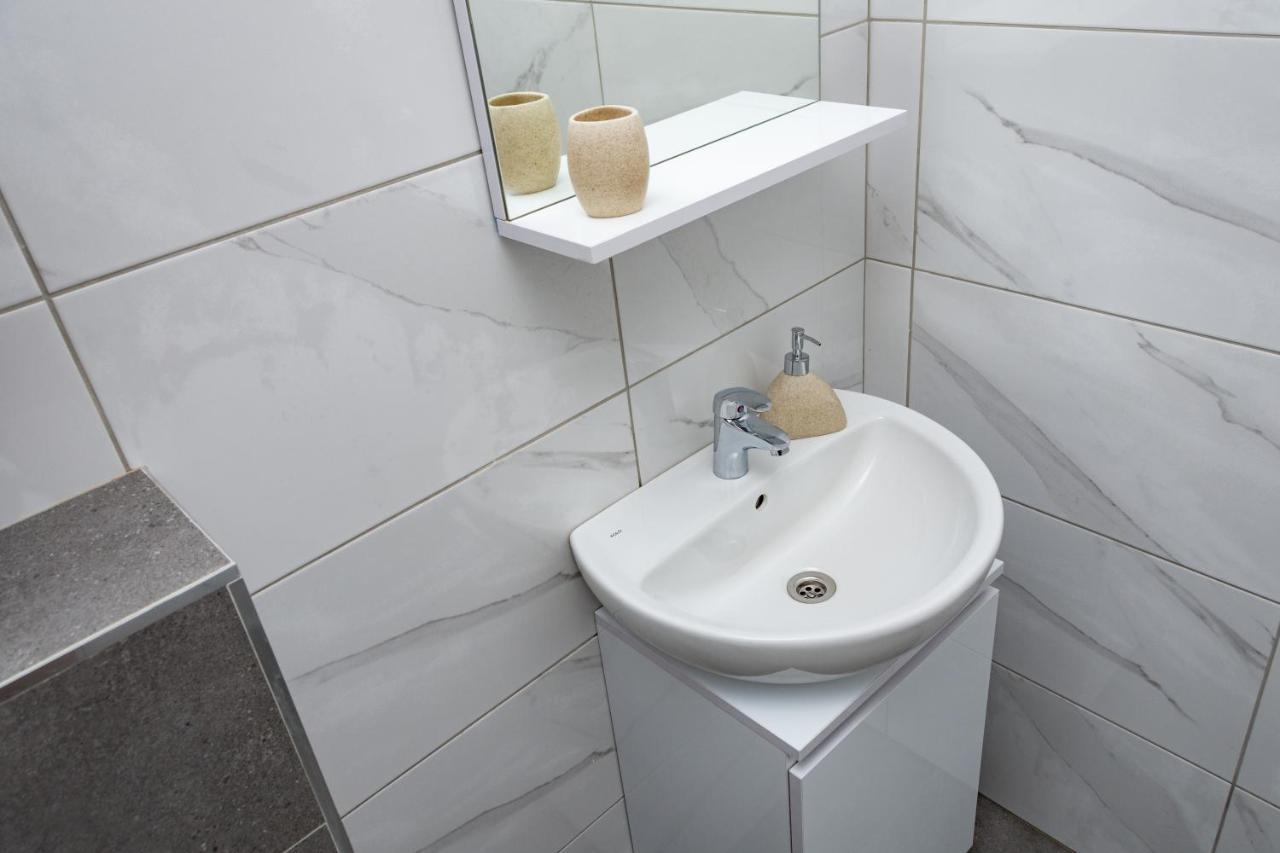 Apartmani Kamavu Яхорина Екстер'єр фото